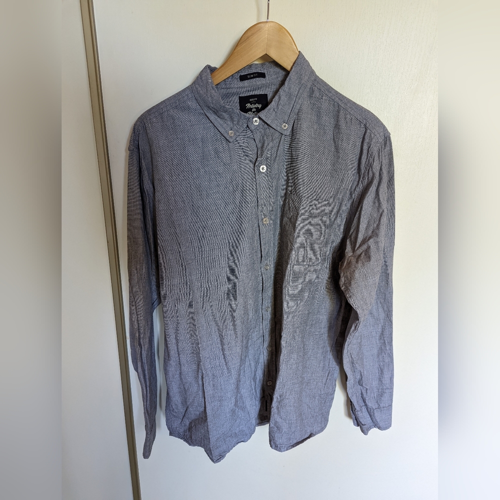 Artistry in Motion Slim Button Down